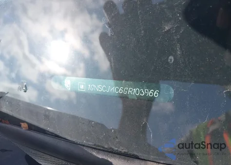 2016 Chevrolet Suburban Ltz z USA, uszkodzony, nr VIN 1GNSCJKC6GR103966